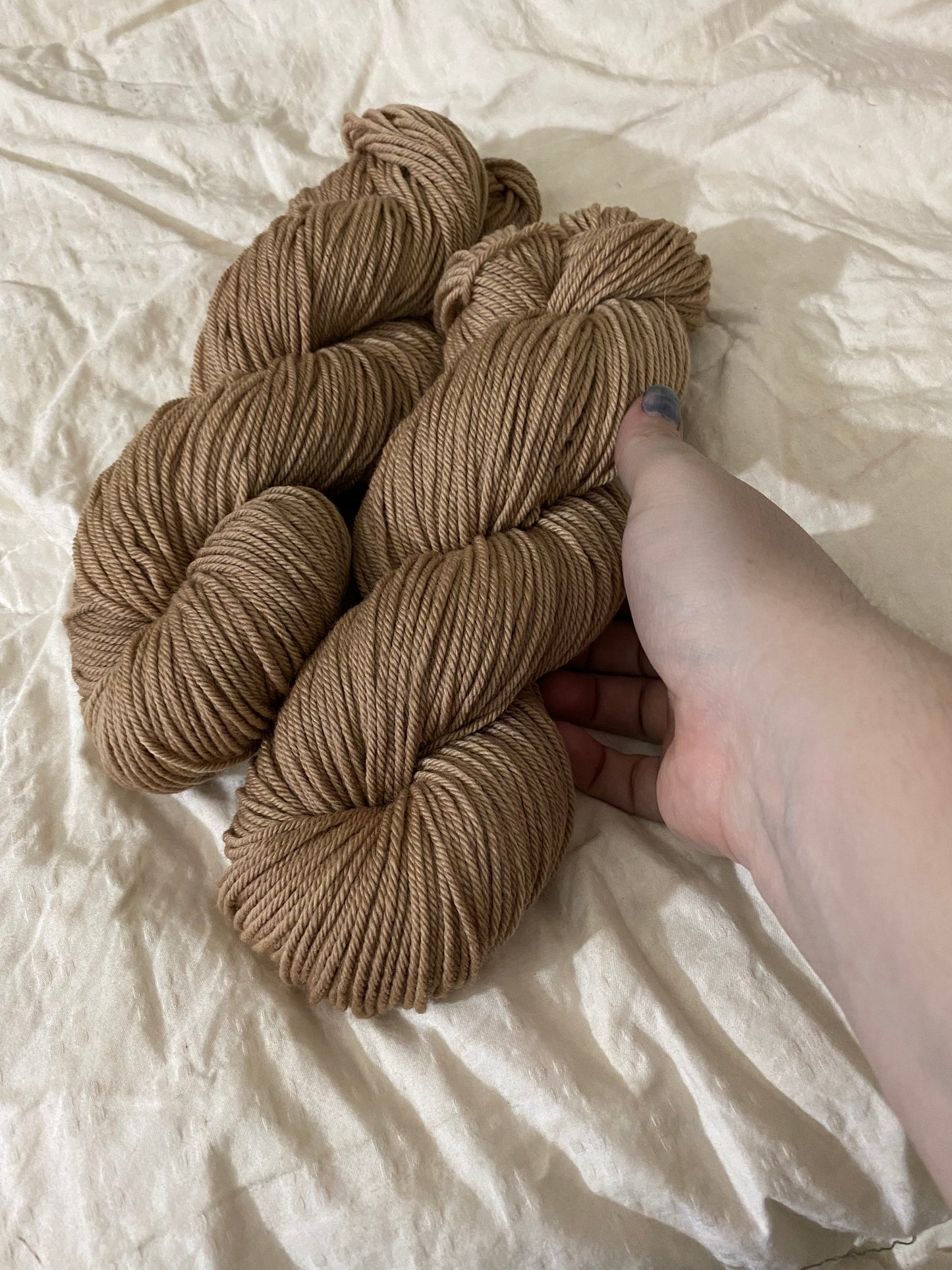Merino Wool Worsted Weight Yarn - Walnut Brown