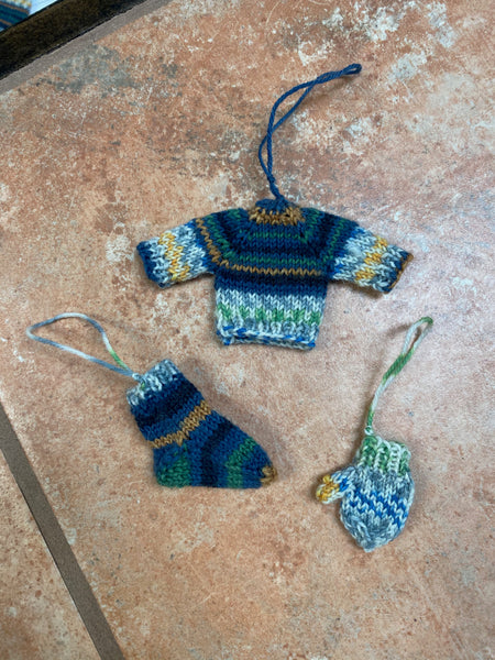 Mini-Mittens - A Yule Gift Pattern
